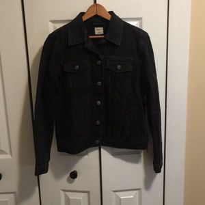 GAP Washed Black Denim Jacket size M zipper detail